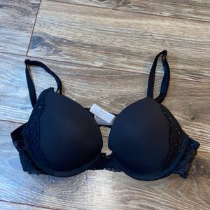 VS black lace bra